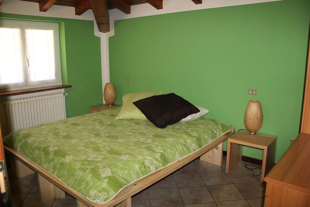 Veranda Beach Apartment Pianello Del Lario Room photo
