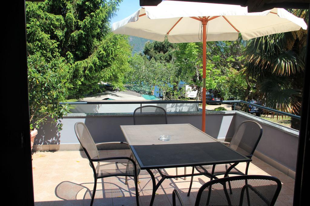 Veranda Beach Apartment Pianello Del Lario Room photo
