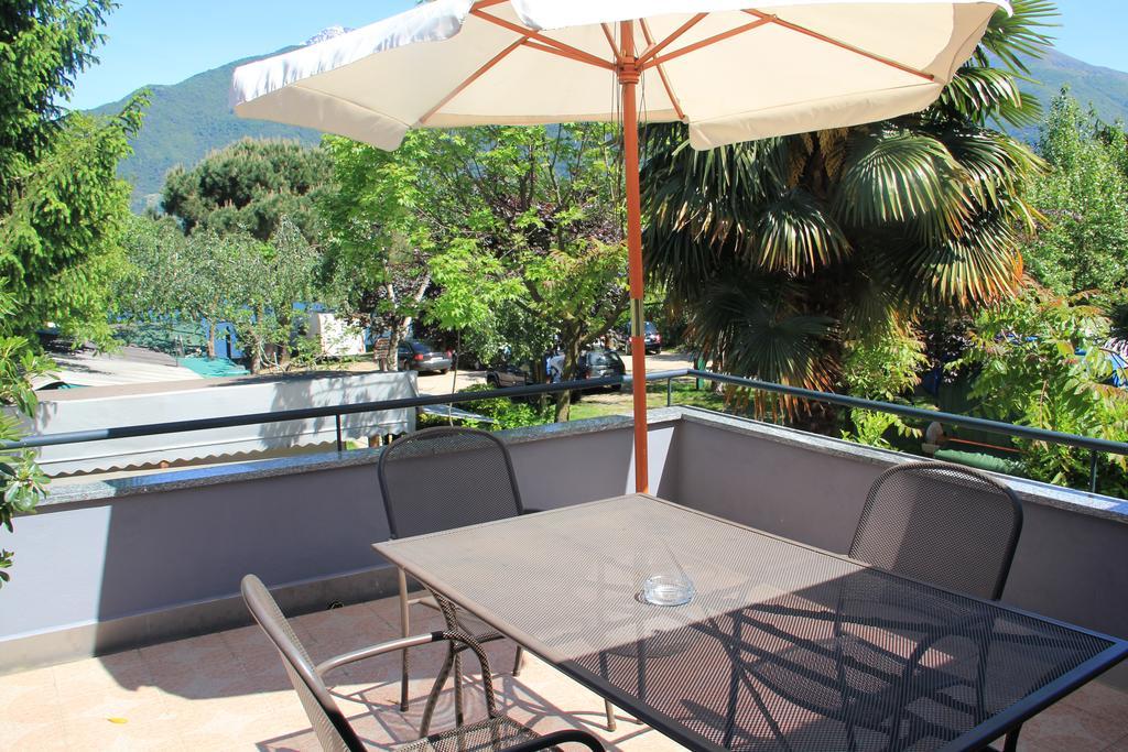 Veranda Beach Apartment Pianello Del Lario Room photo